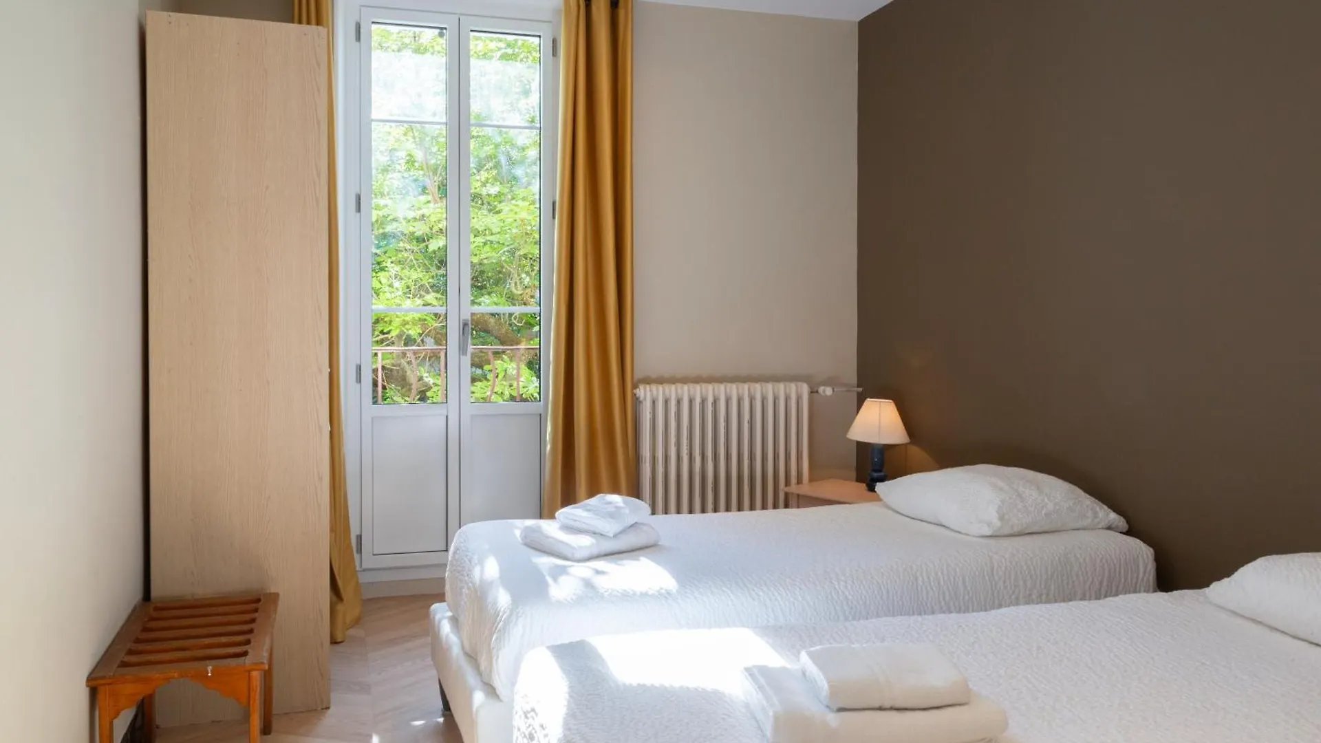 Logis Hotel Restaurant Le Louvre Sault 2*,  Frankreich